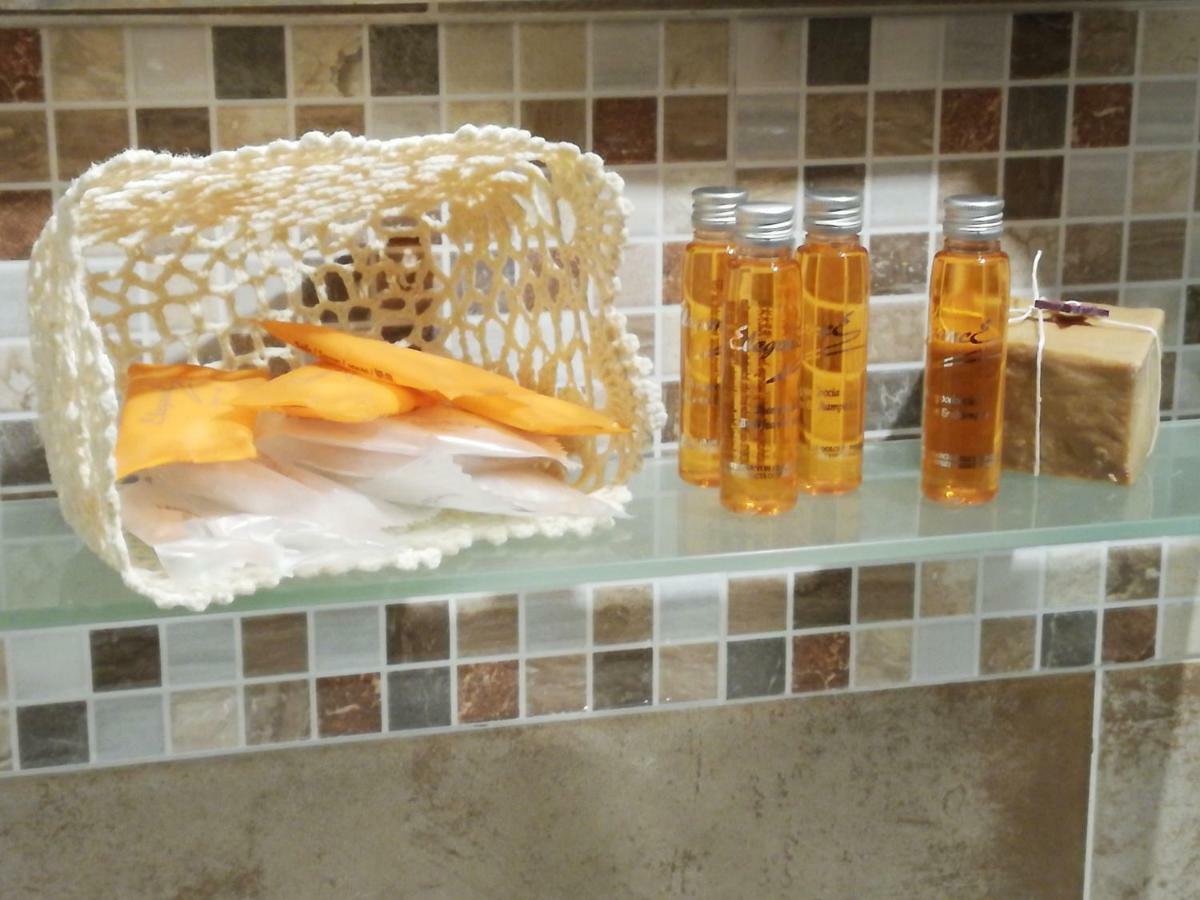 Li Suluri Bed & Breakfast Lecce Dış mekan fotoğraf