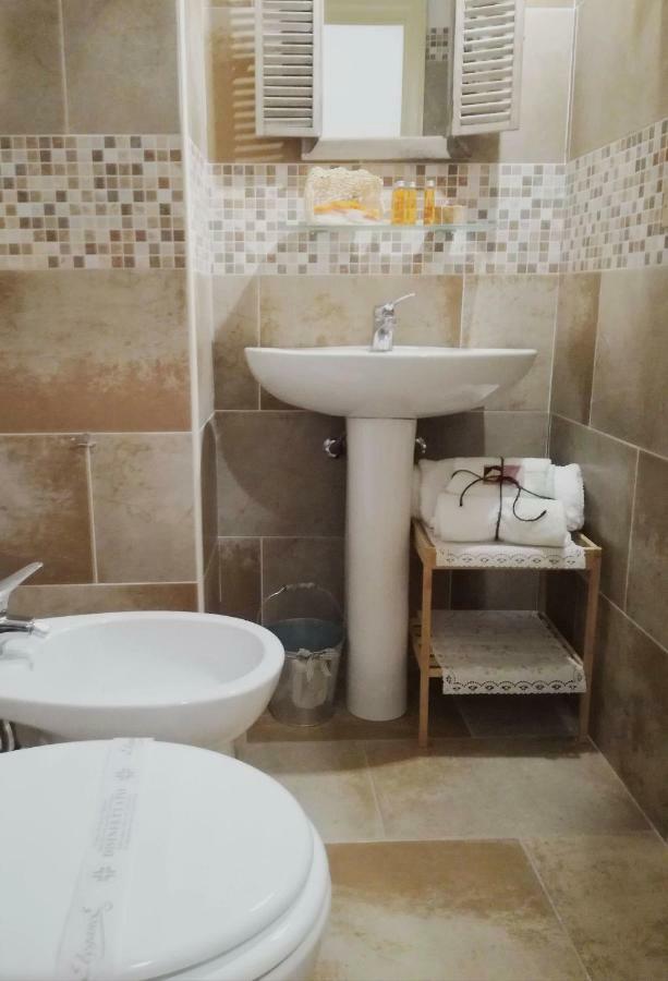 Li Suluri Bed & Breakfast Lecce Dış mekan fotoğraf